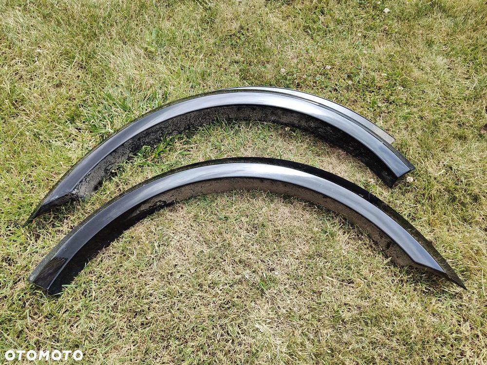 MERCEDES ML W164 AMG LISTWA Błotnika Tylnego Na Tylny Błotnik AMG 197 - 1