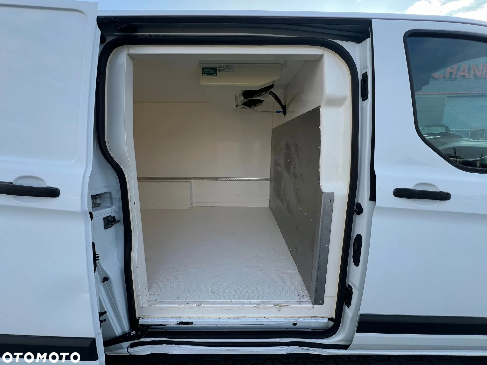 Ford Transit Custom Blaszak Chłodnia Izoterma Zarejestrowany w PL - 19
