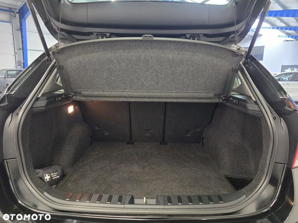 BMW X1 xDrive18d Sport Line - 34