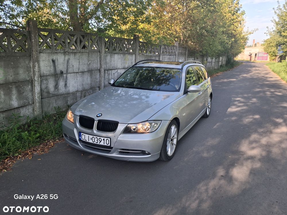BMW Seria 3 318i - 1