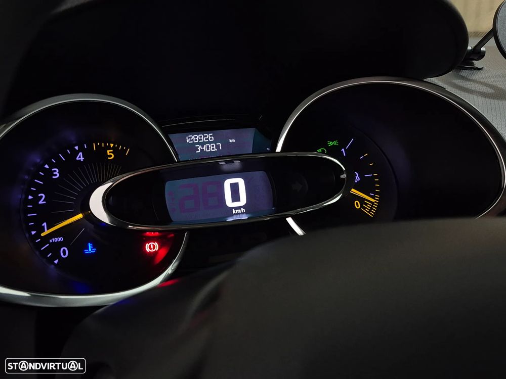 Renault Clio Sport Tourer 1.5 dCi Dynamique S - 17
