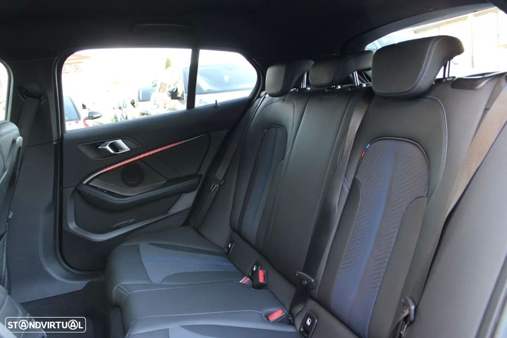 BMW 116 d Pack Desportivo M Auto - 18