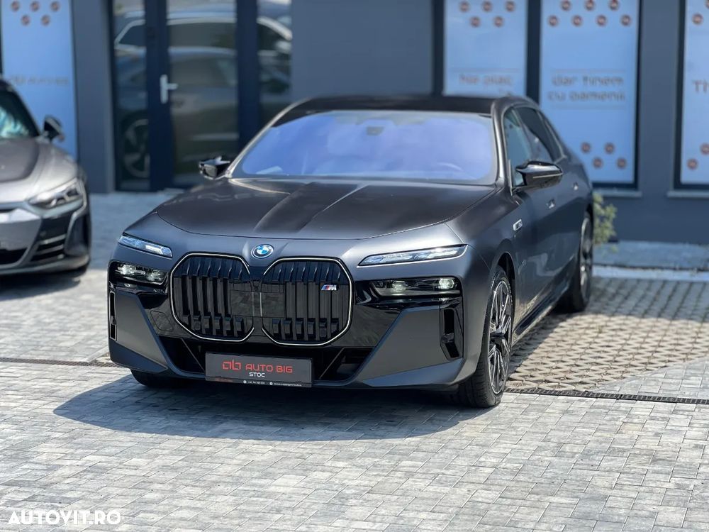 BMW M7 M760e xDrive AT PHEV - 1