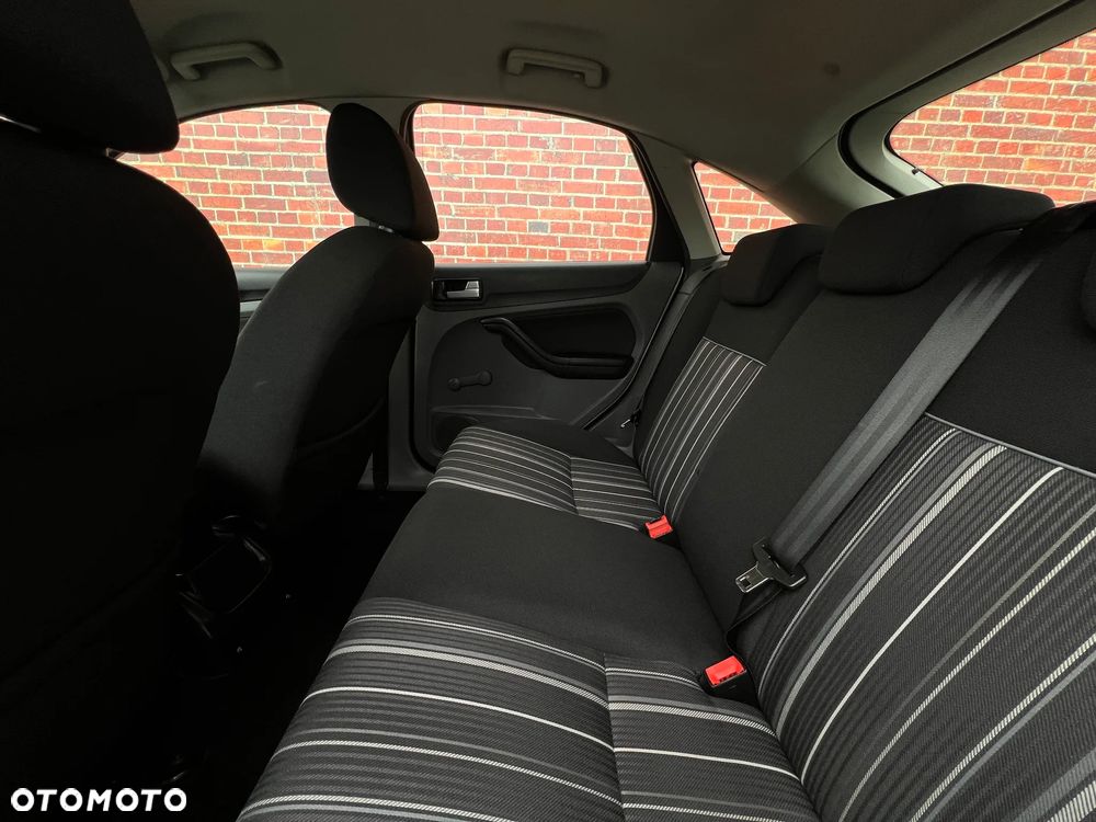 Ford Focus - 16