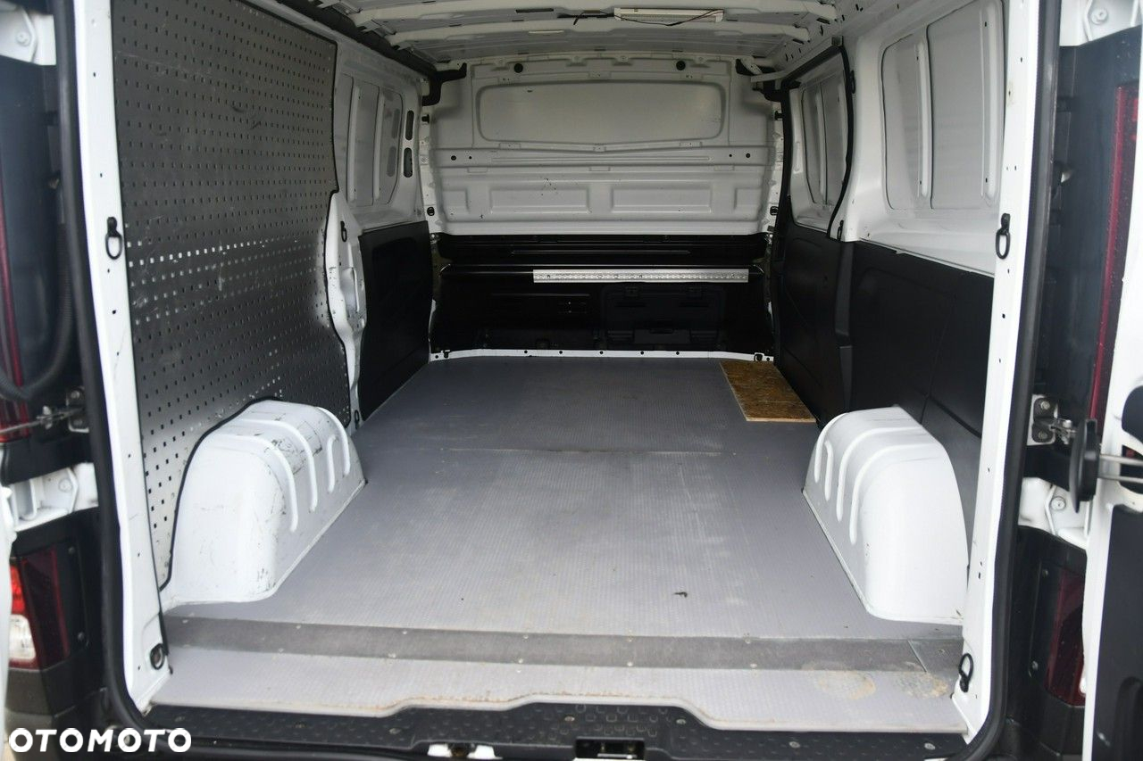 Renault Trafic - 20