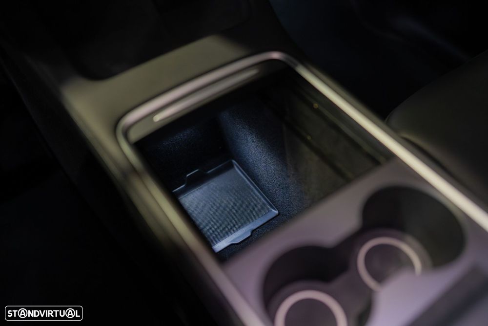 Tesla Model Y RWD - 18