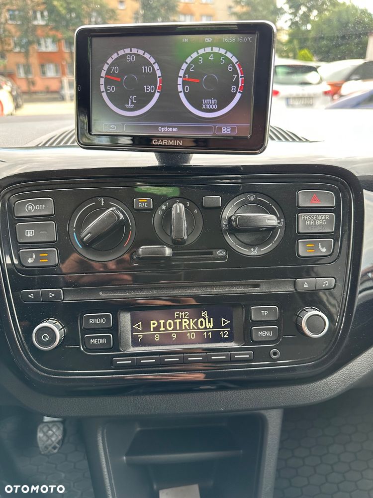 Volkswagen up! - 12