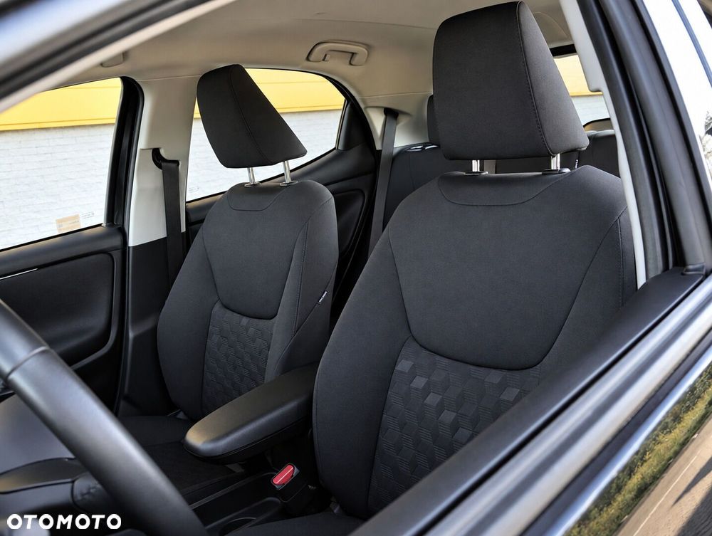Toyota Yaris - 25