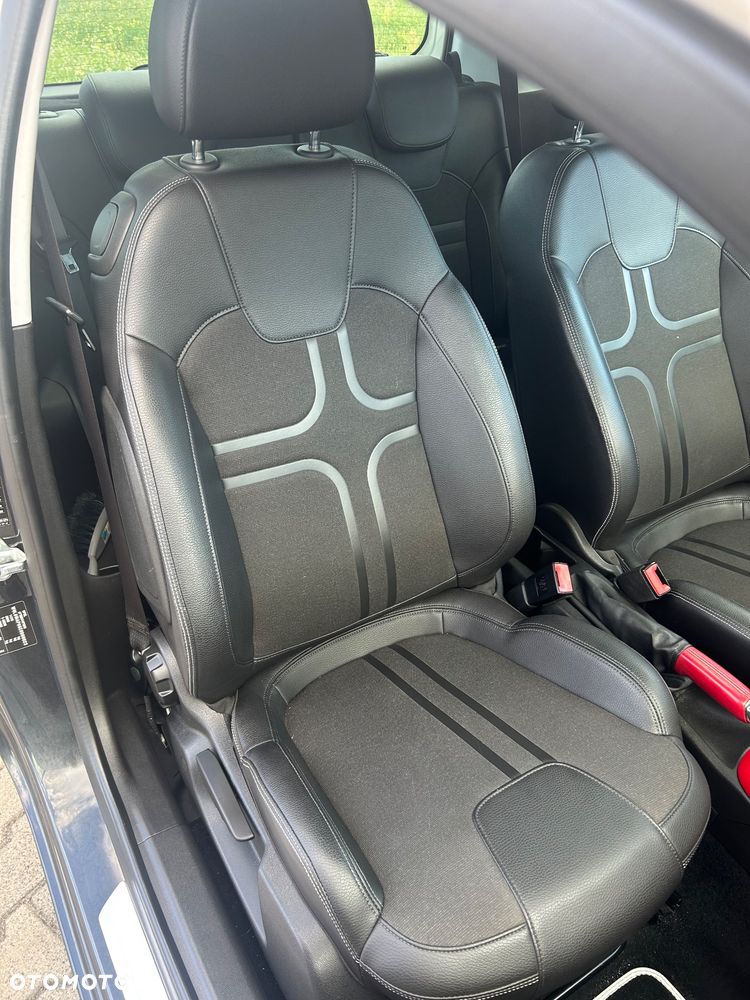 Opel Adam 1.2 - 12