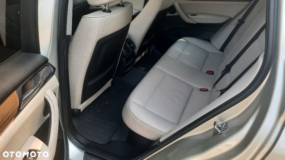 BMW X3 xDrive20d - 17