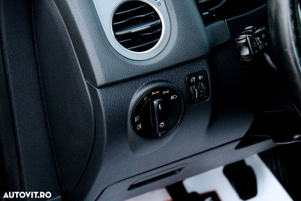 Volkswagen Tiguan - 15