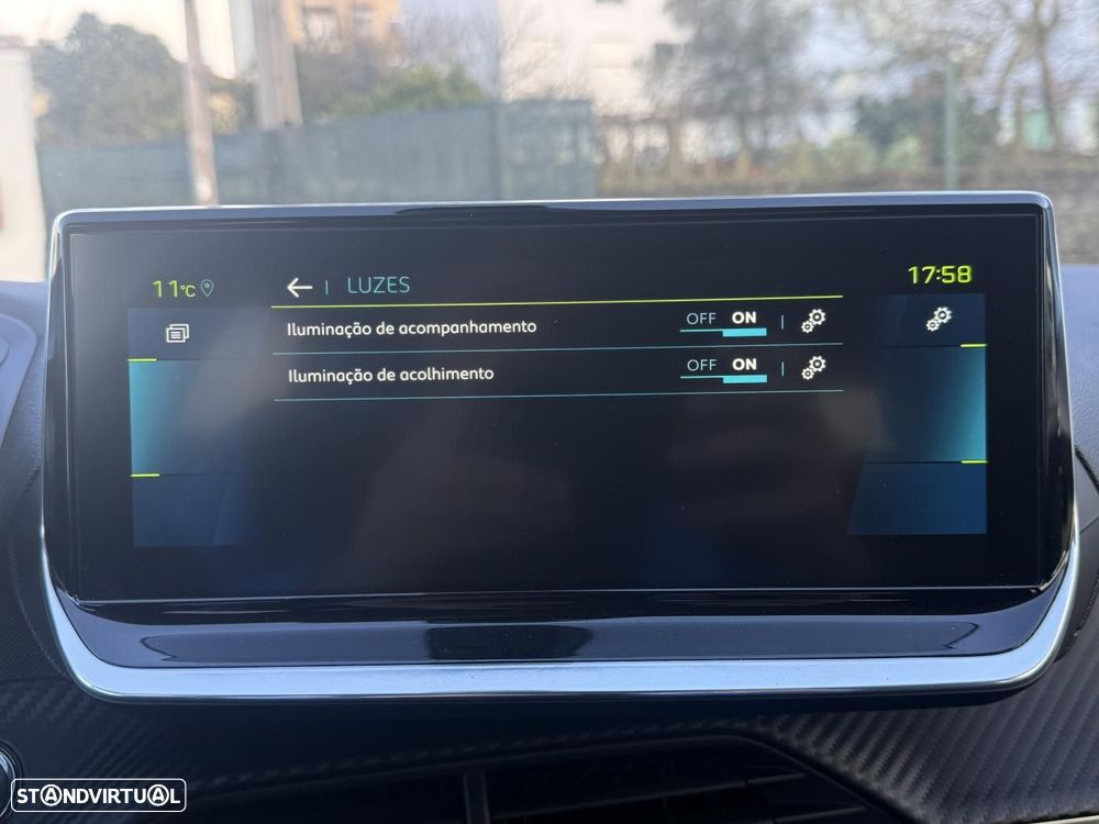 Peugeot e-208 50 kWh Allure - 32