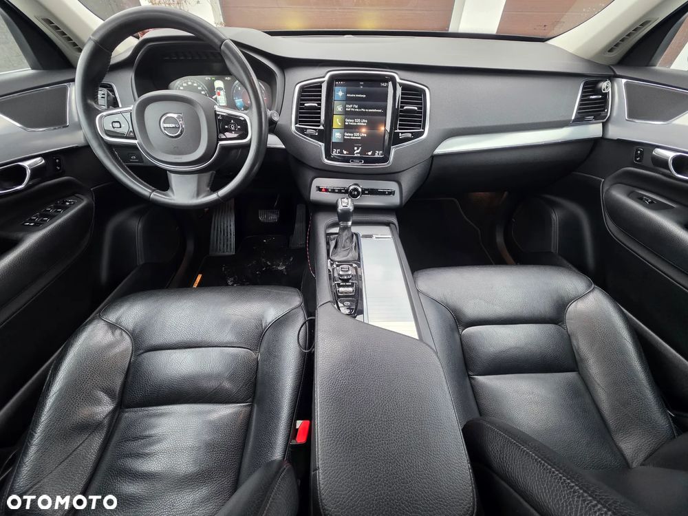 Volvo XC 90 - 8
