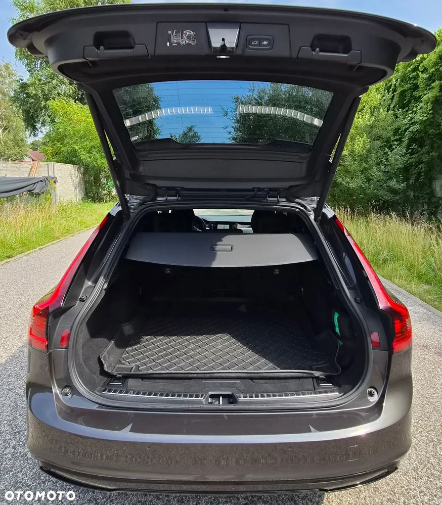 Volvo V90 B4 D AWD R-Design - 9