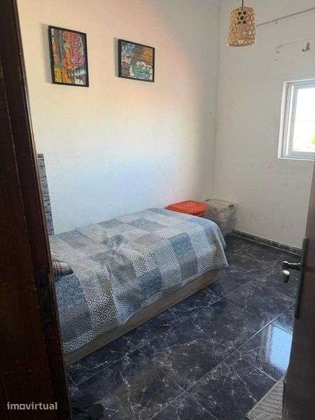 Apartamento T1 transformado em T2 - Grande imagem: 4/7