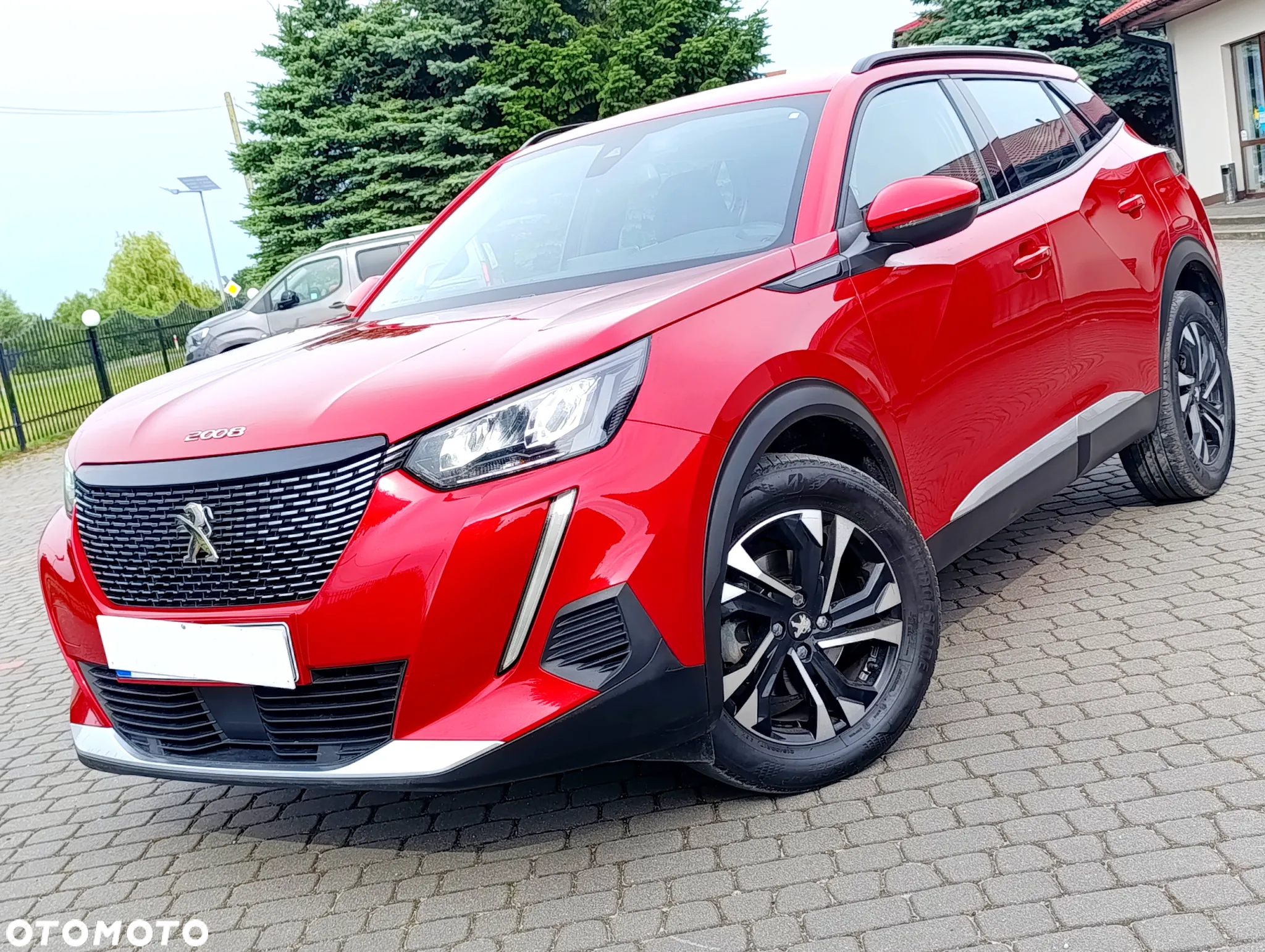 Peugeot 2008 BlueHDi 130 Allure S&S EAT8 - 10