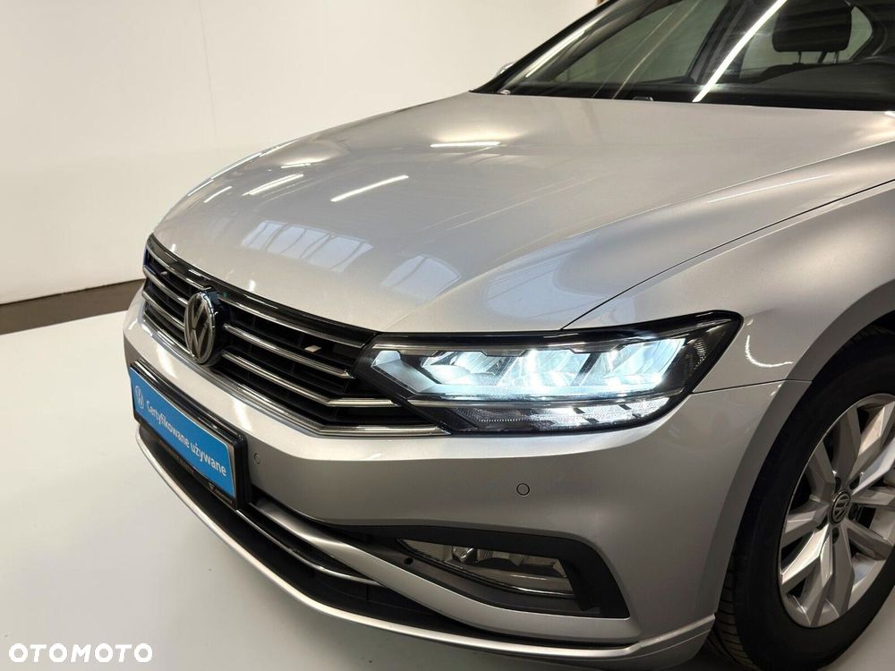Volkswagen Passat - 16
