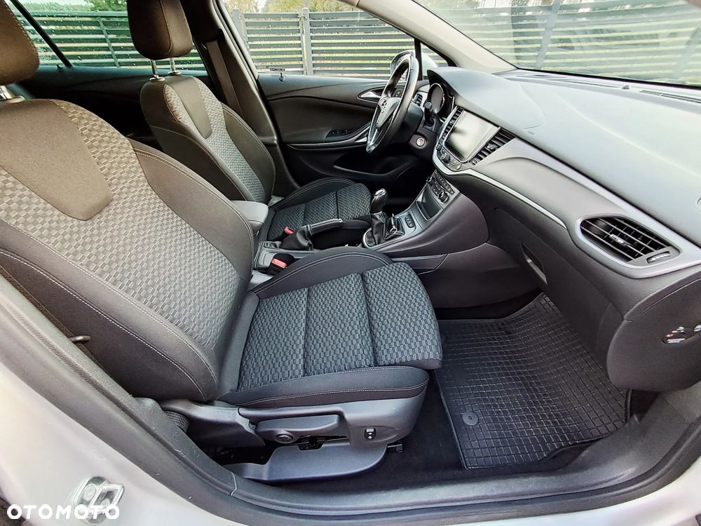 Opel Astra V 1.4 T Enjoy - 26