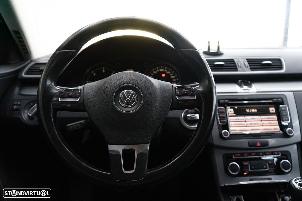 VW Passat Variant 1.6 TDI BlueMotion - 30