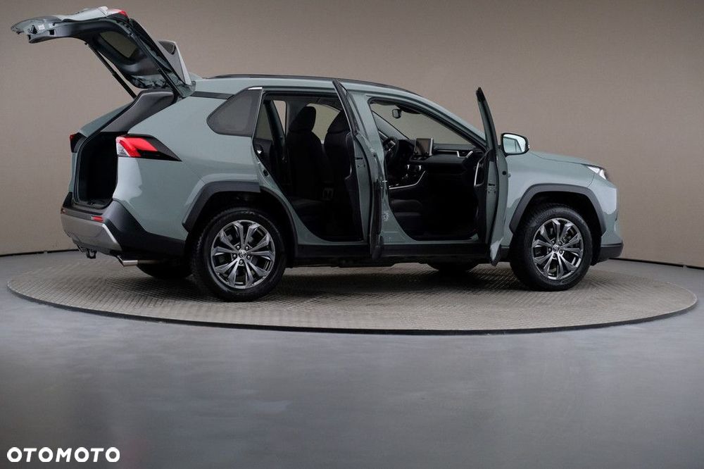 Toyota RAV4 - 6