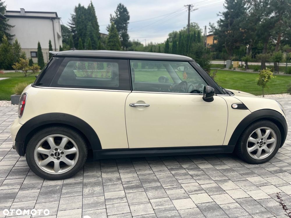 MINI Cooper Standard - 4