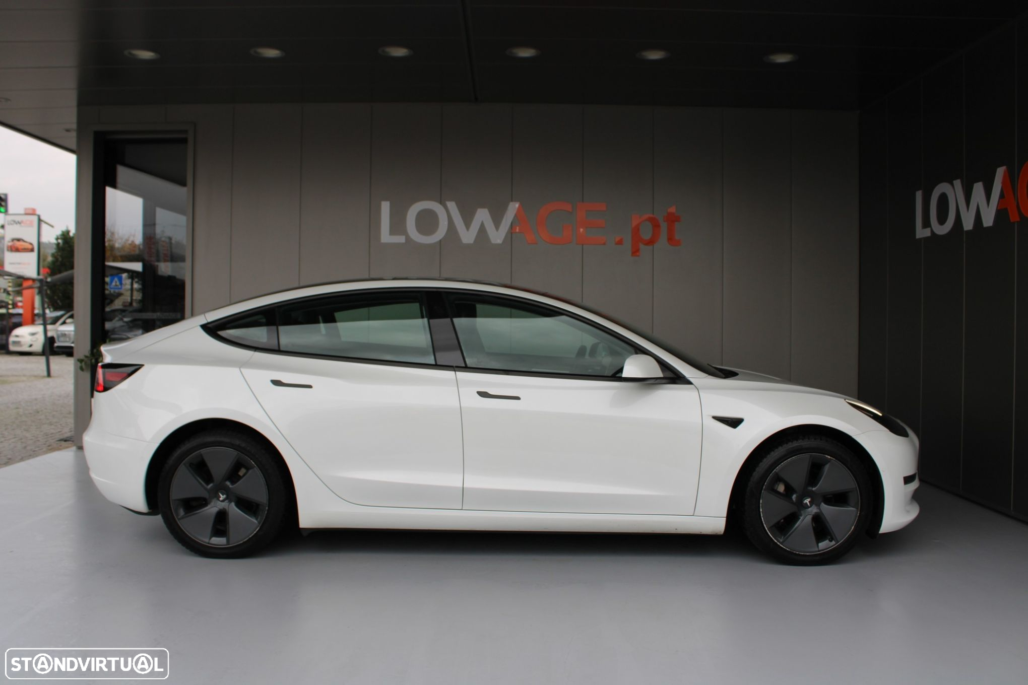 Tesla Model 3 Standard Range Plus RWD - 11