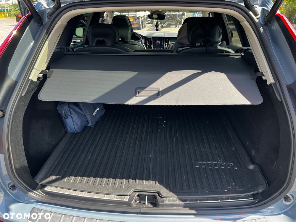 Volvo XC 60 B5 B AWD Momentum Pro - 14