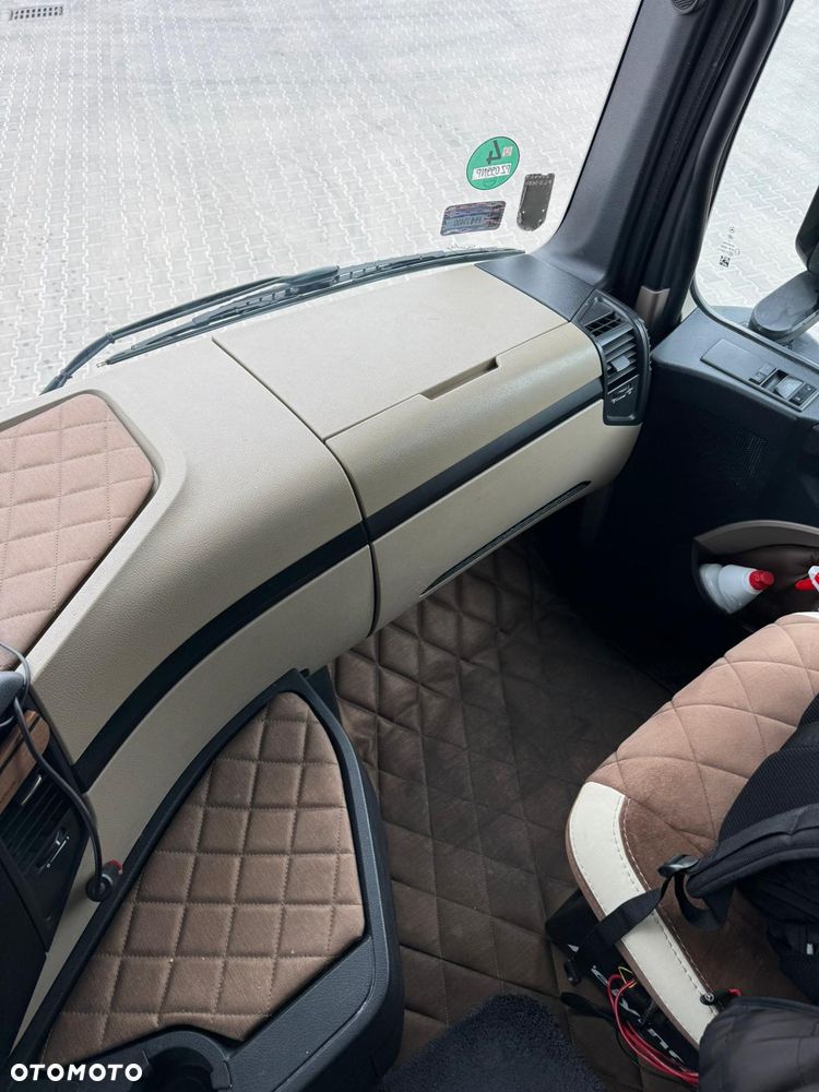 Mercedes-Benz Actros 450 - 6