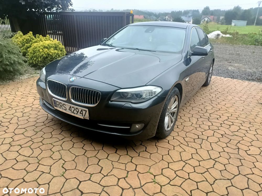BMW Seria 5 525d xDrive - 2