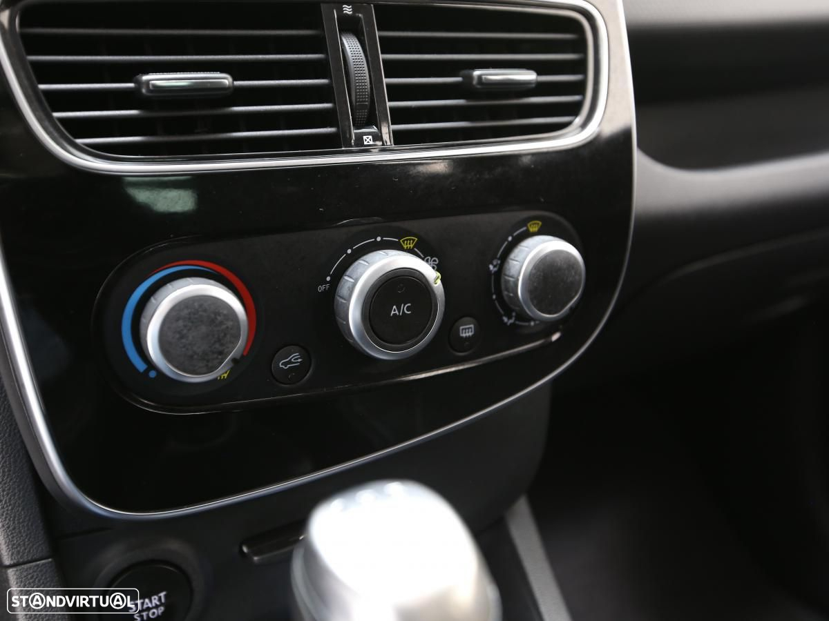 Renault Clio 1.5 dCi Limited EDition - 16