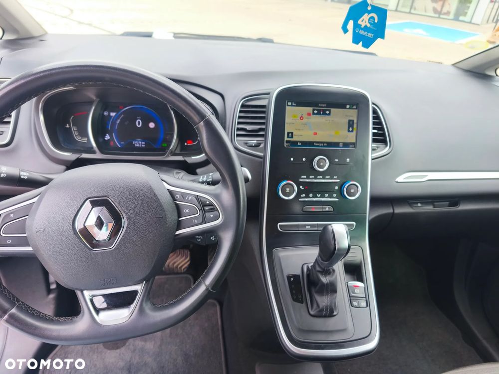 Renault Grand Scenic - 8