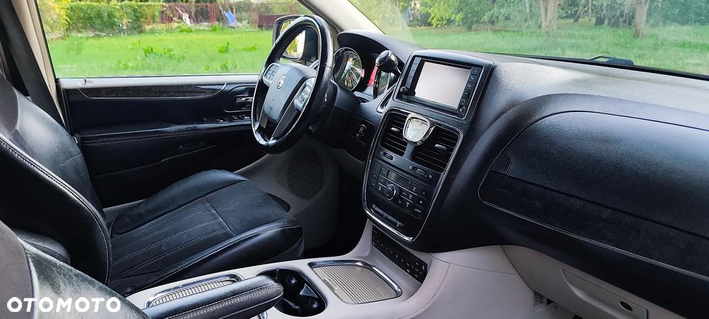 Lancia Voyager - 10