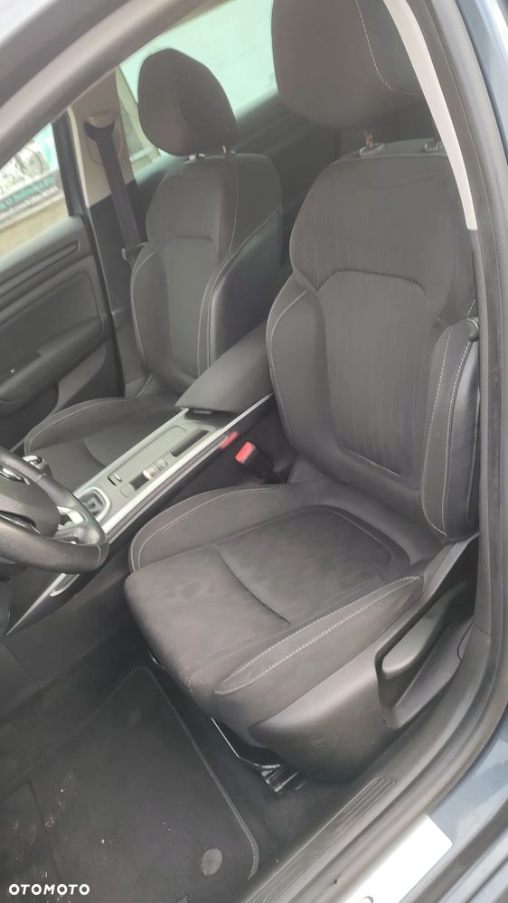 Renault Megane 1.5 Blue dCi Intens - 29