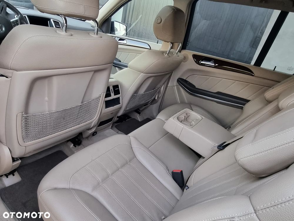 Mercedes-Benz GL 500 4Matic 7G-TRONIC - 14
