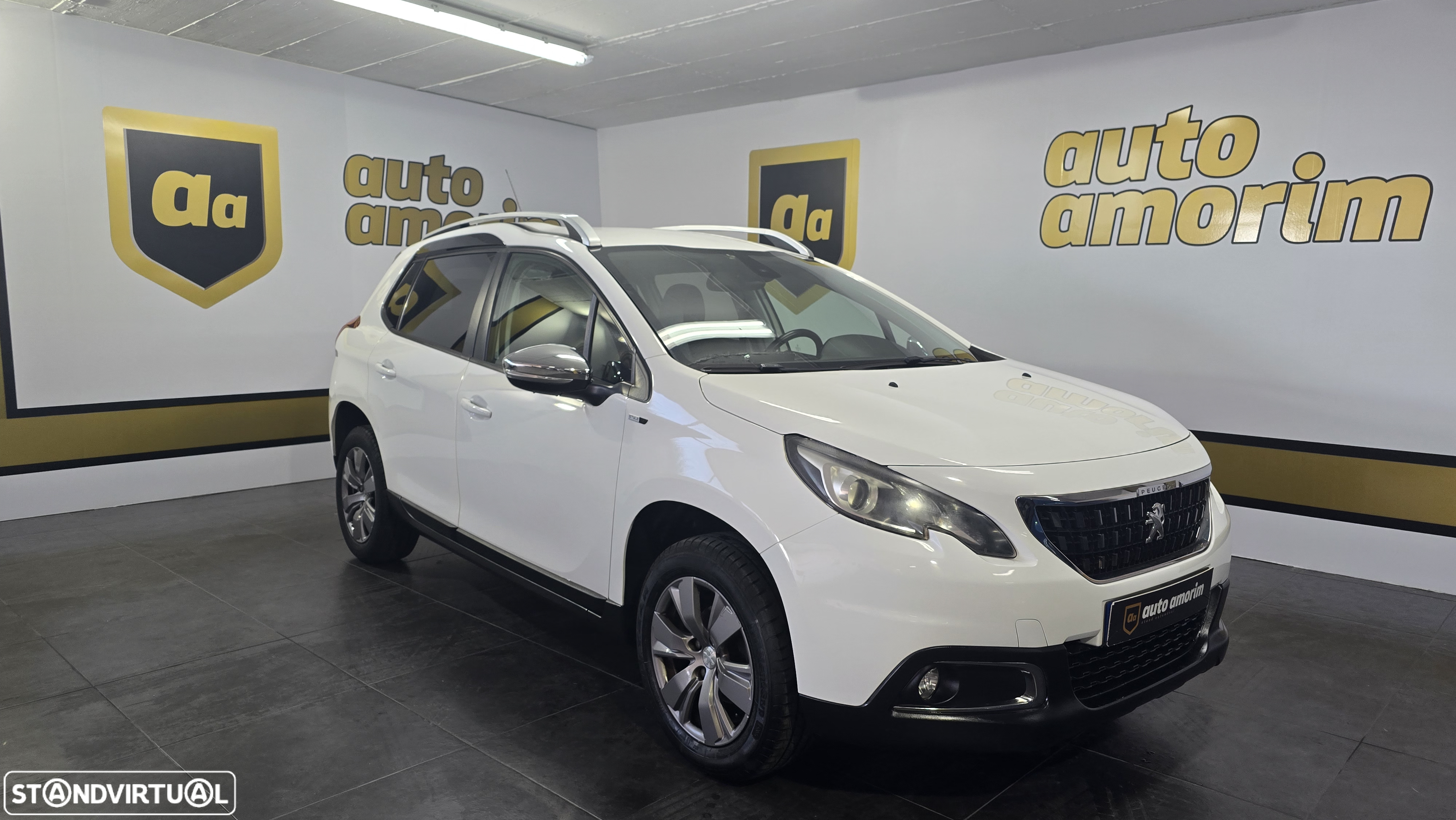 Peugeot 2008 1.2 PureTech Style - 6