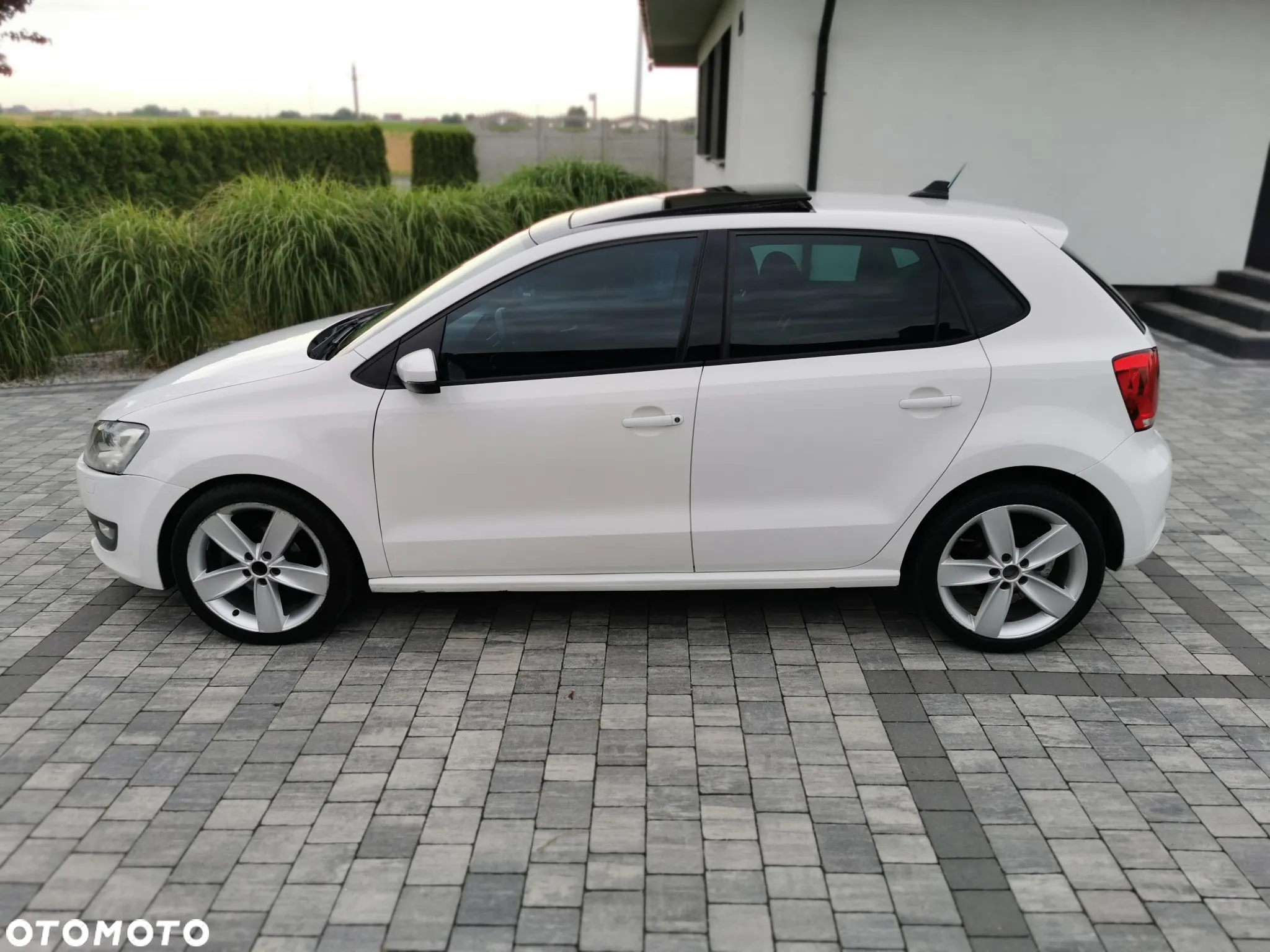 Volkswagen Polo 1.6 TDI DPF Highline - 4