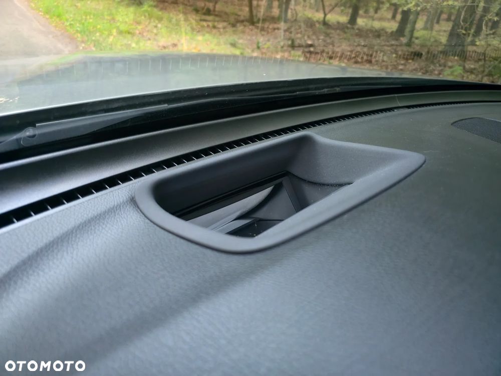 Mercedes-Benz GLC 300 d 4Matic 9G-TRONIC AMG Line - 29