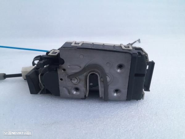 Fecho Porta Tras Esq Mercedes-Benz C-Class (W204) - 2