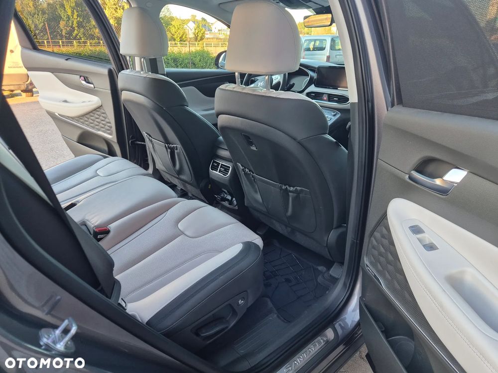 Hyundai Santa Fe - 3