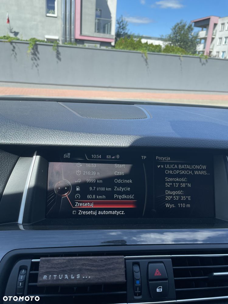 BMW Seria 5 528i xDrive - 32