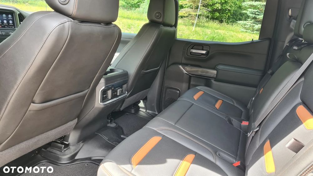 GMC Sierra - 16