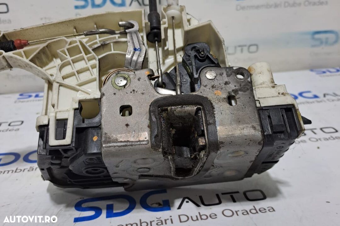 Broasca usa dreapta spate A9067400935 Mercedes Sprinter 906 - 1