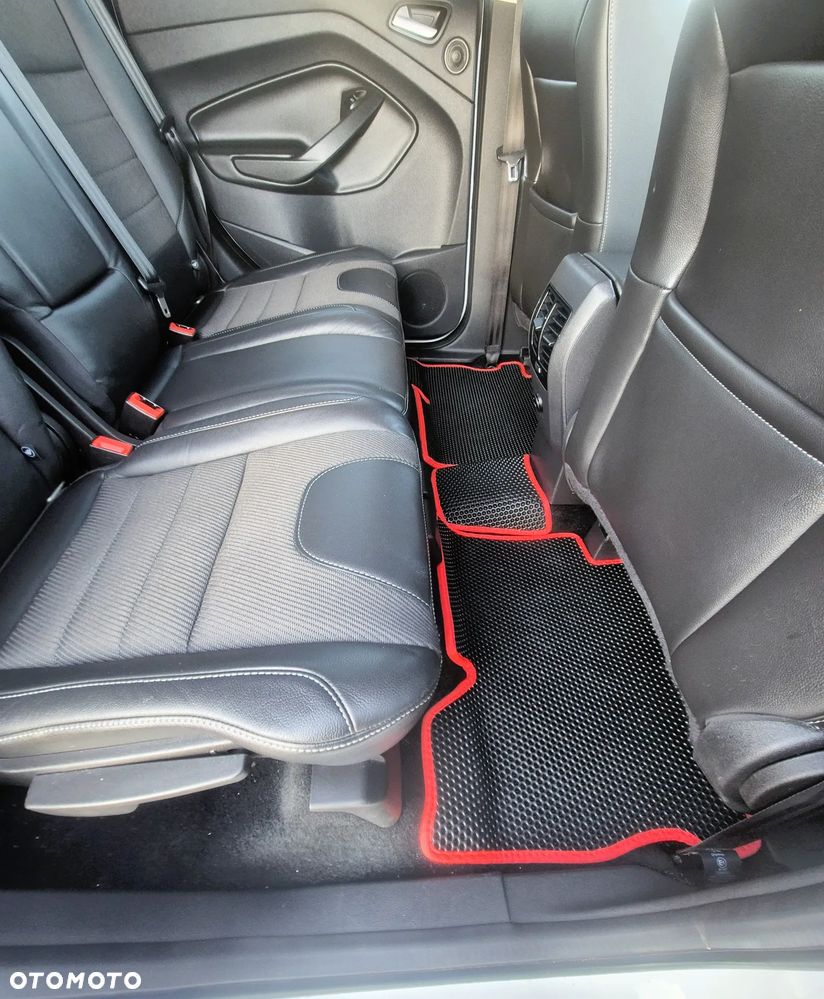 Ford Kuga 1.5 EcoBoost 2x4 Titanium - 20
