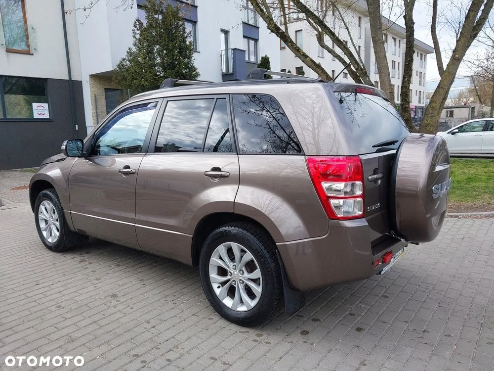 Suzuki Grand Vitara 2.4 Premium EU5 - 12
