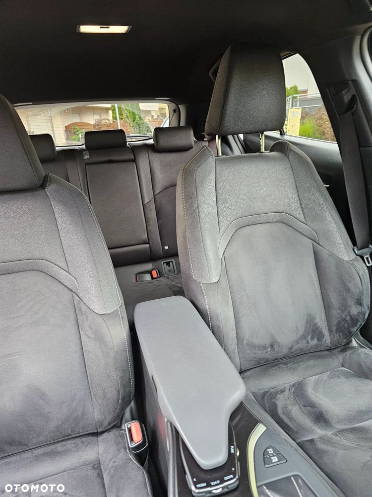 Lexus UX 250h Elegance AWD - 11