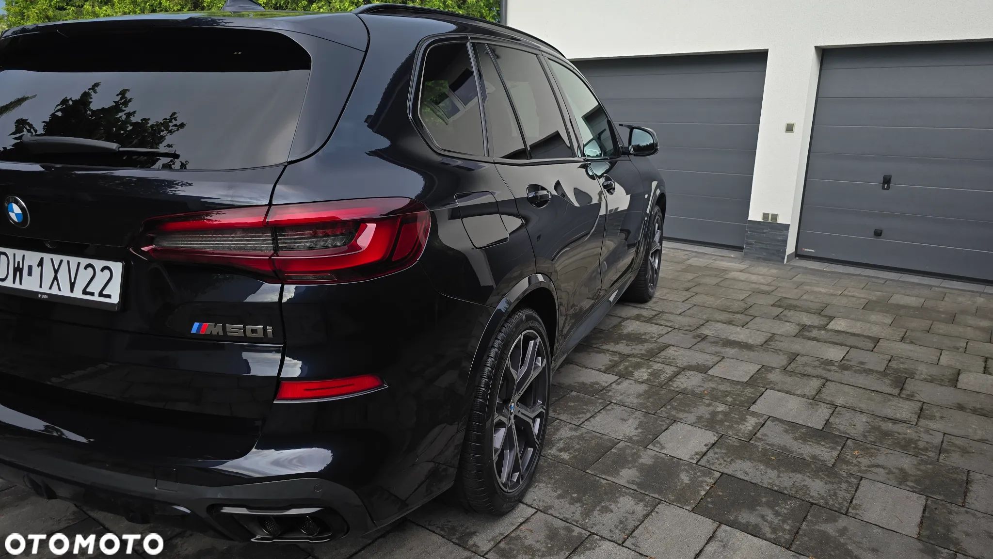 BMW X5 M M50i - 1