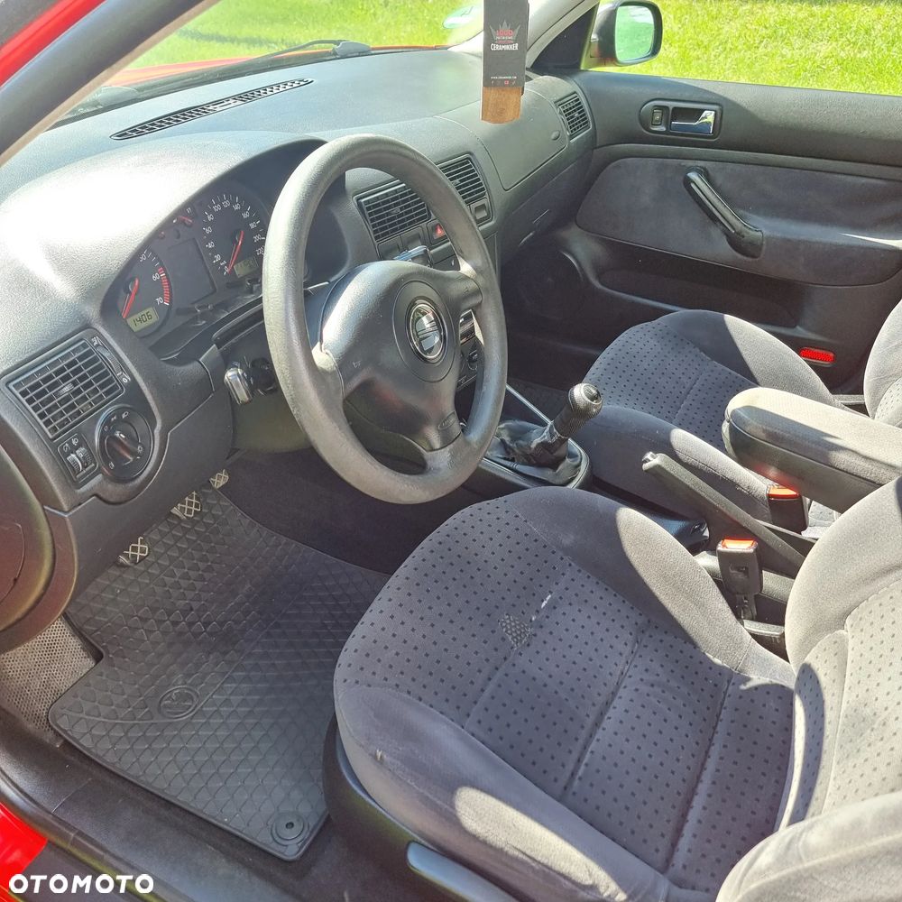 Volkswagen Golf - 11