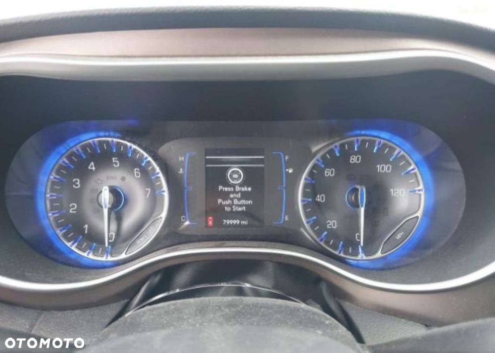 Chrysler Pacifica - 13