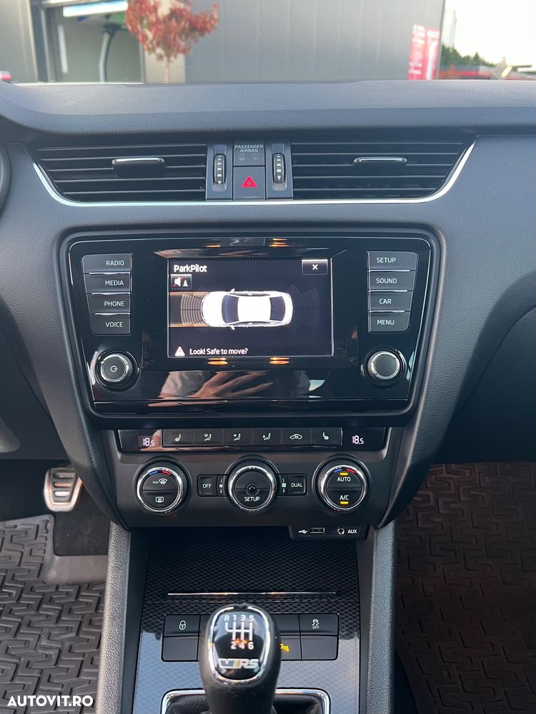 Skoda Octavia 2.0 TDI RS - 35
