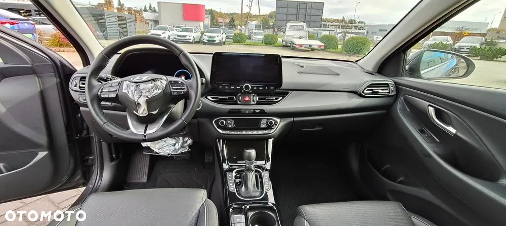 Hyundai i30 1.5 T-GDI 48V-Hybrid DCT Advantage - 13